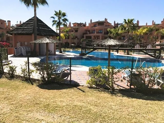 شقة 1197: 3 Bedroom Grd Floor Apt Hacienda Del Sol إِستيبونا إسبانيا