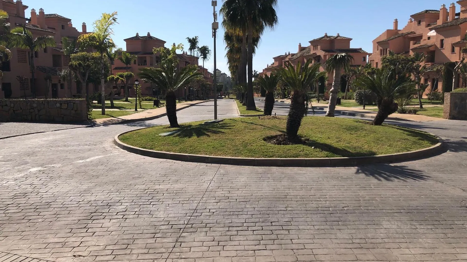 1197: 3 Bedroom Grd Floor Apt Hacienda Del Sol إِستيبونا 0*,